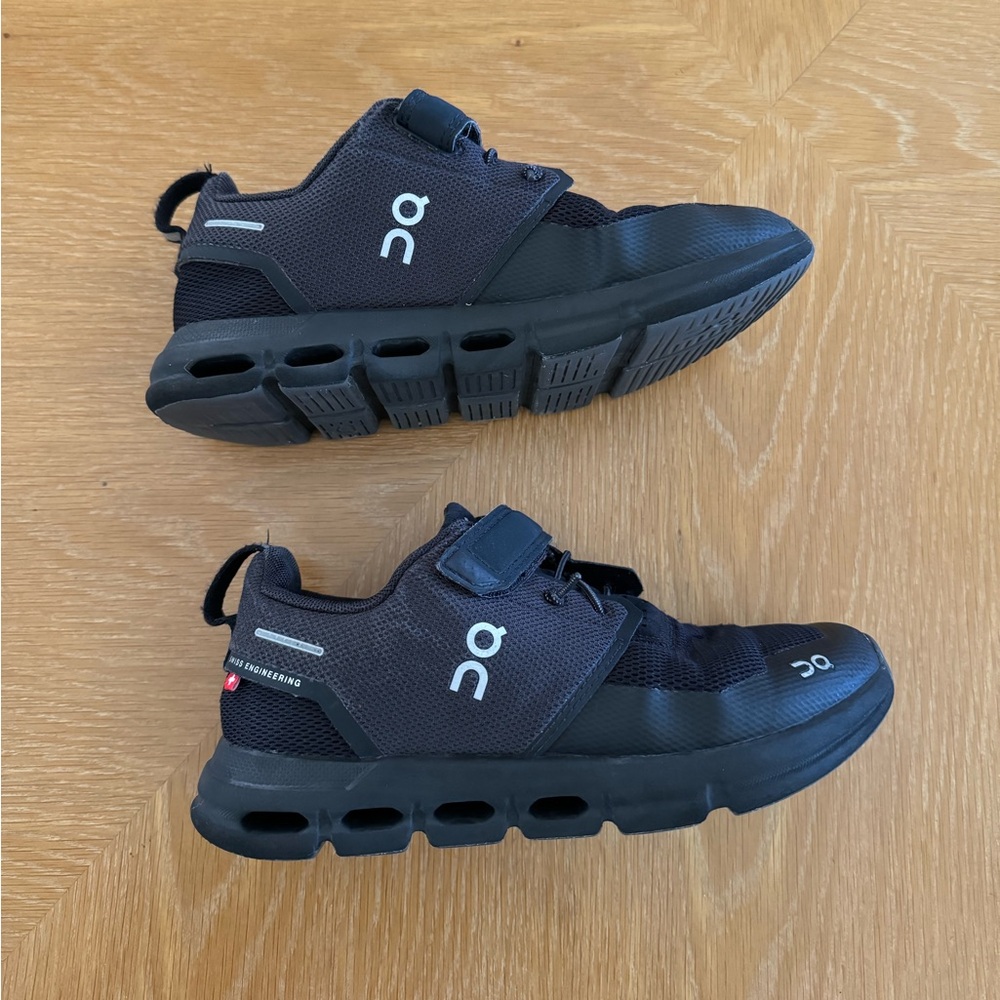 Kids On Cloud Cloudplay sneakers